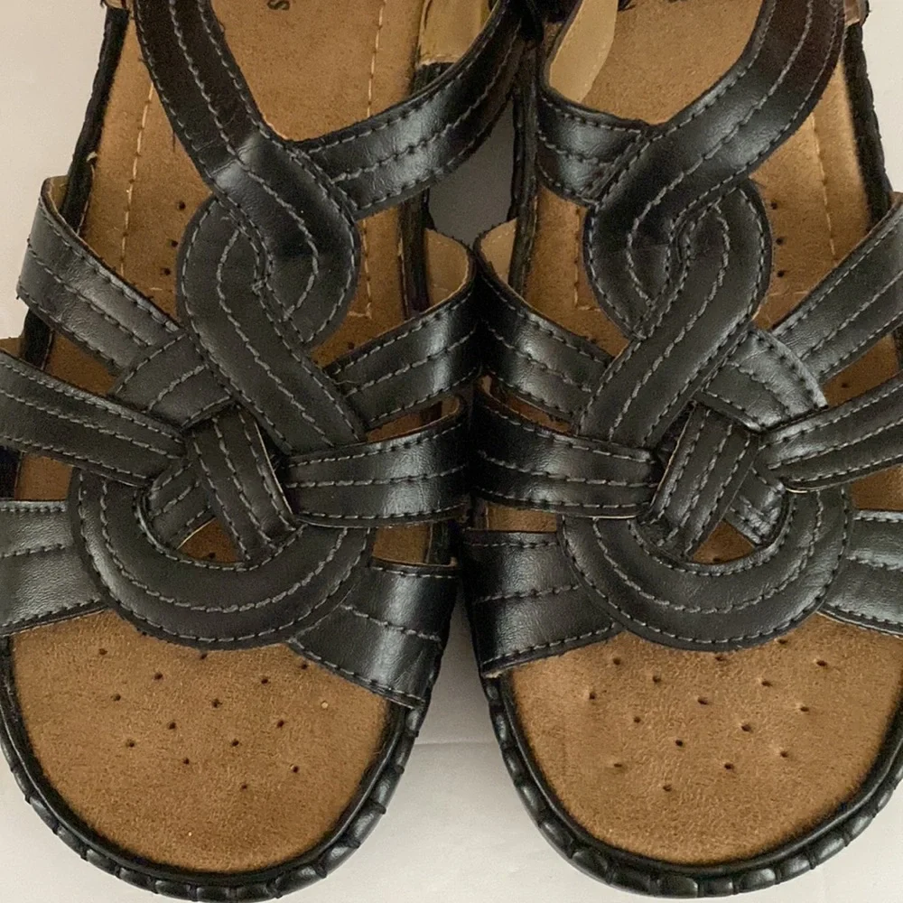 Studio Works comfort MARYBELLE black hook & loop sandals side scratch size 8M 🌹 - Picture 3 of 10